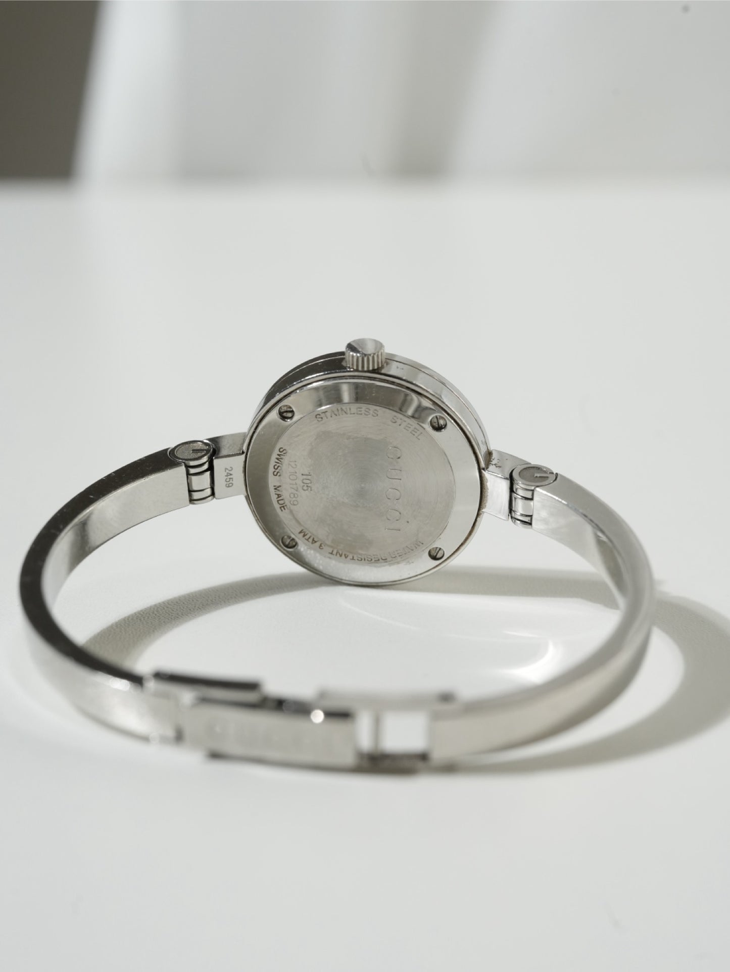 Gucci Garnet Bezel Bangle Watch – Silver Tone with box