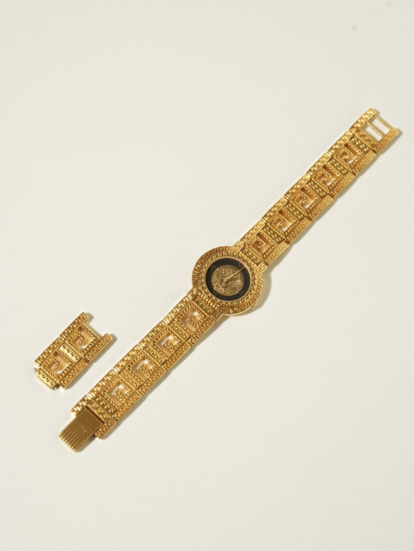 VERSACE