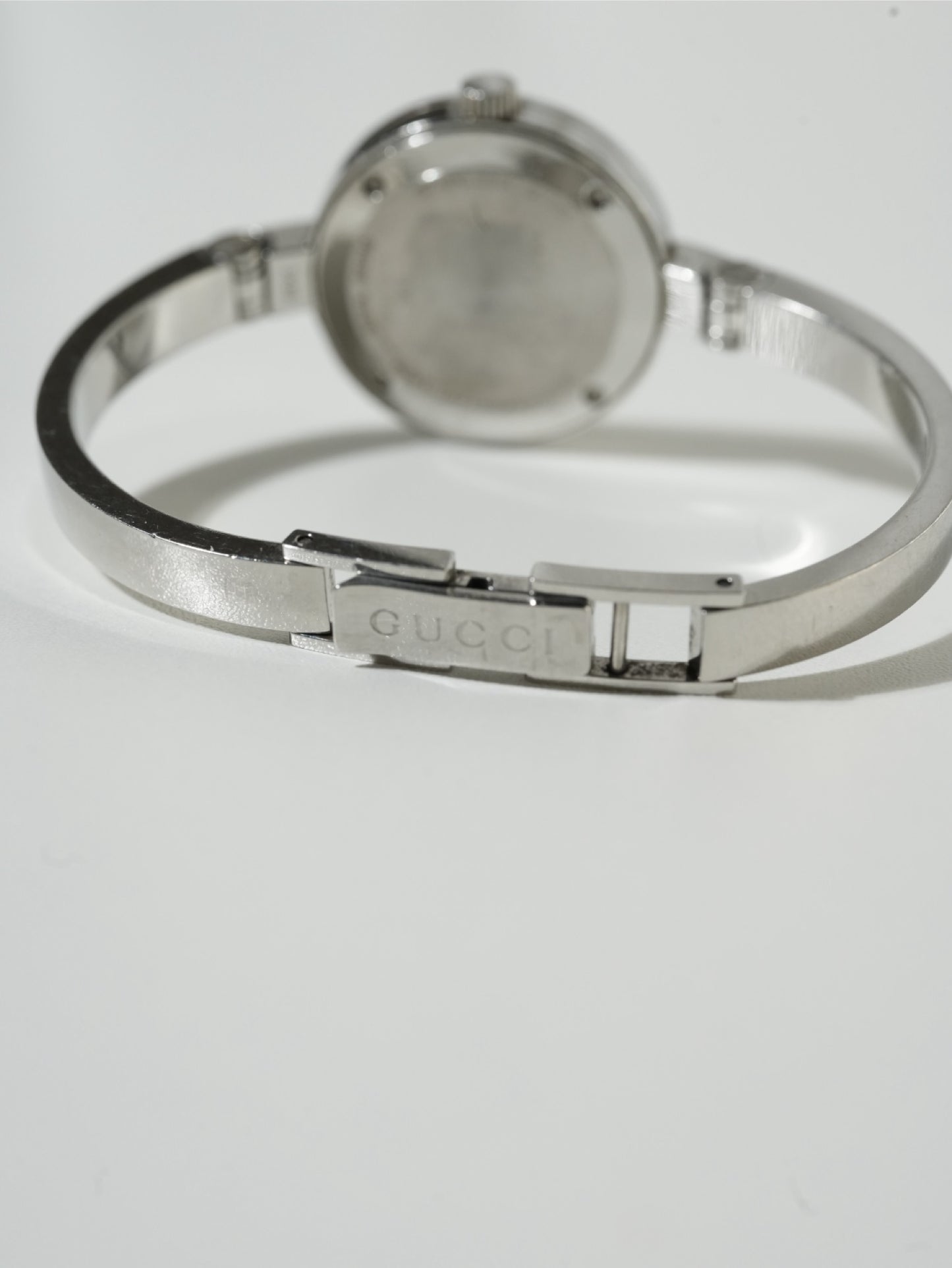 Gucci Garnet Bezel Bangle Watch – Silver Tone with box