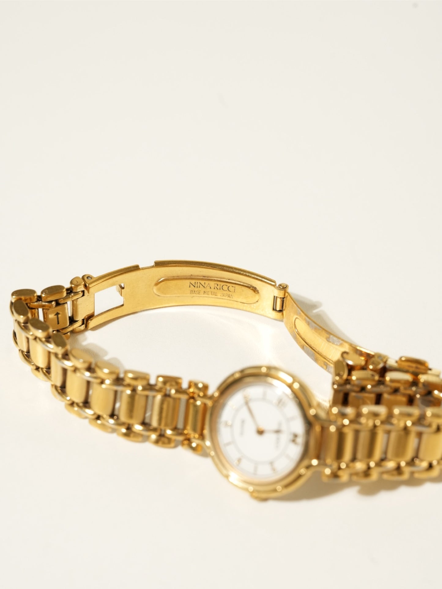 Nina Ricci Classic Round Dial Watch