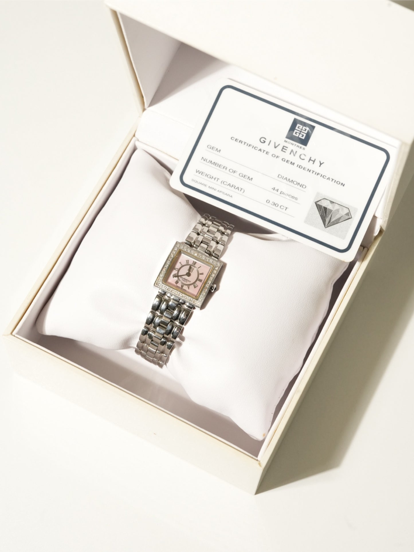 GIVENCHY pink dial / 0.3ct diamonds
