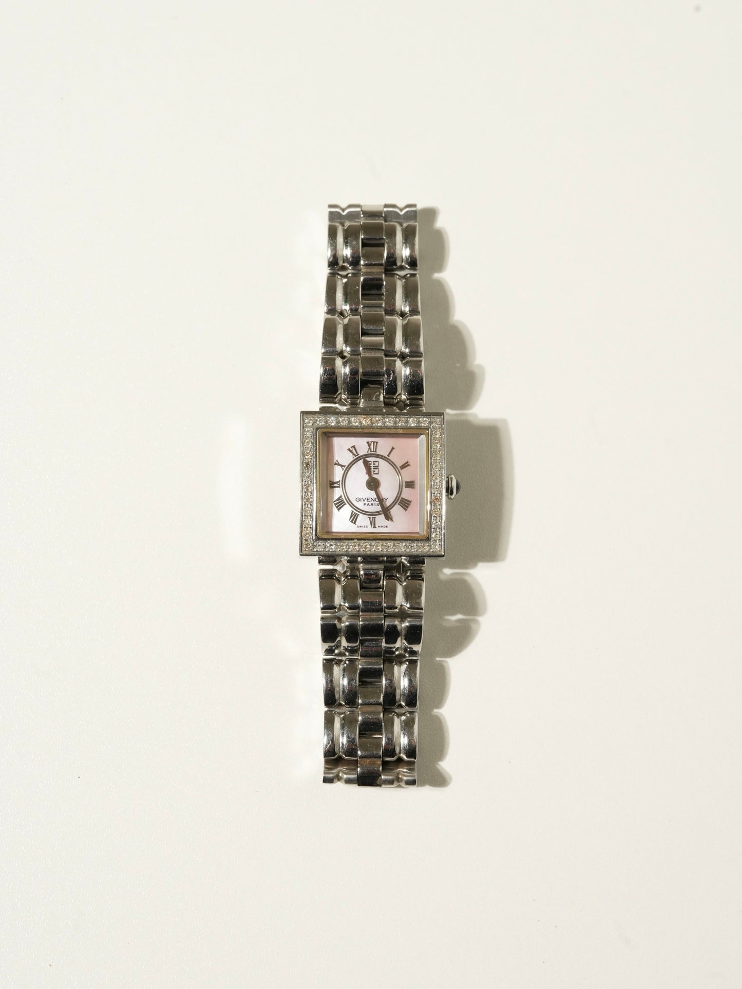 GIVENCHY pink dial / 0.3ct diamonds