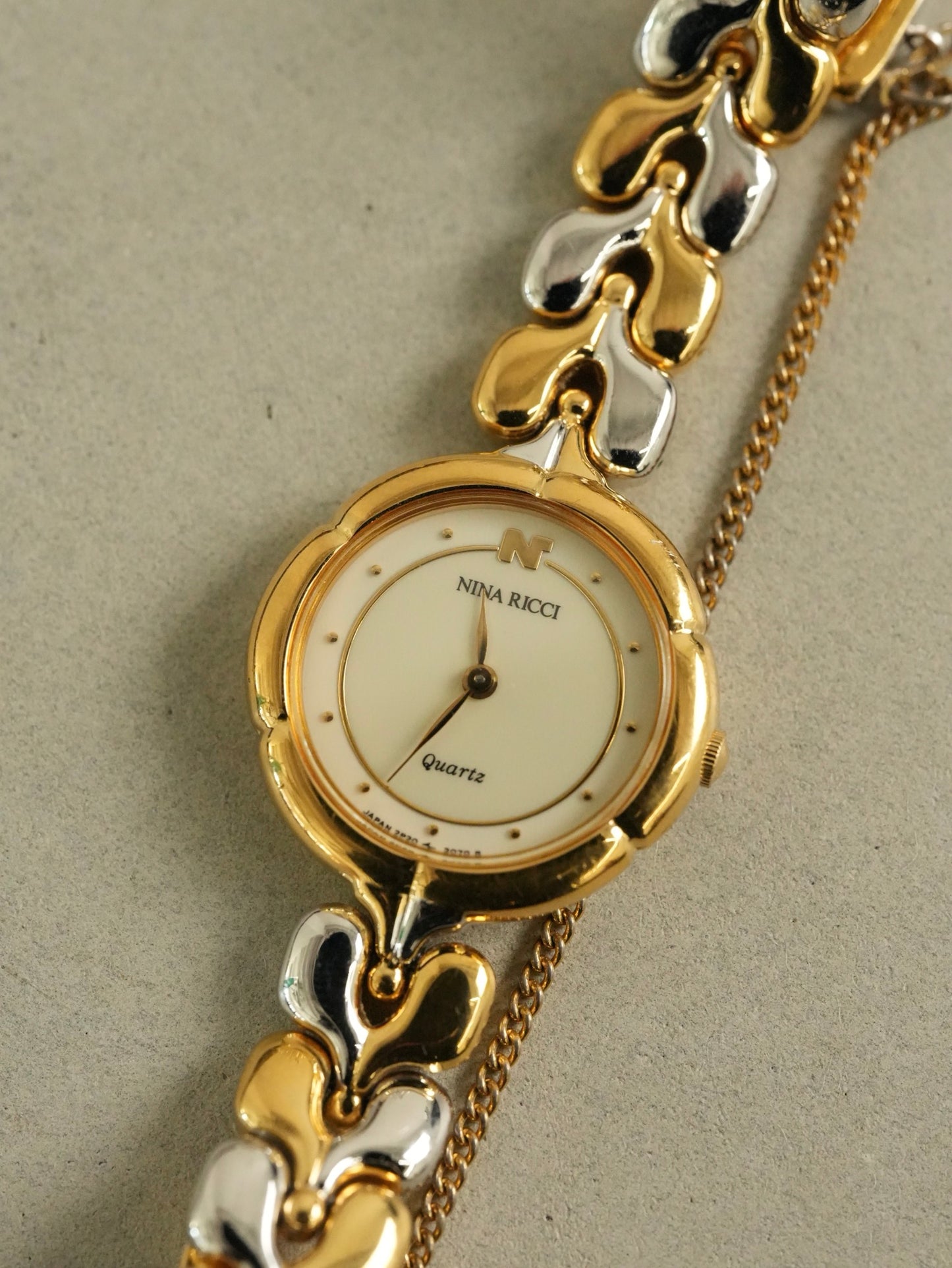 NINA RICCI Vintage Two-Tone Combo Bracelet Watch Round Case Quartz – Excellent Condition