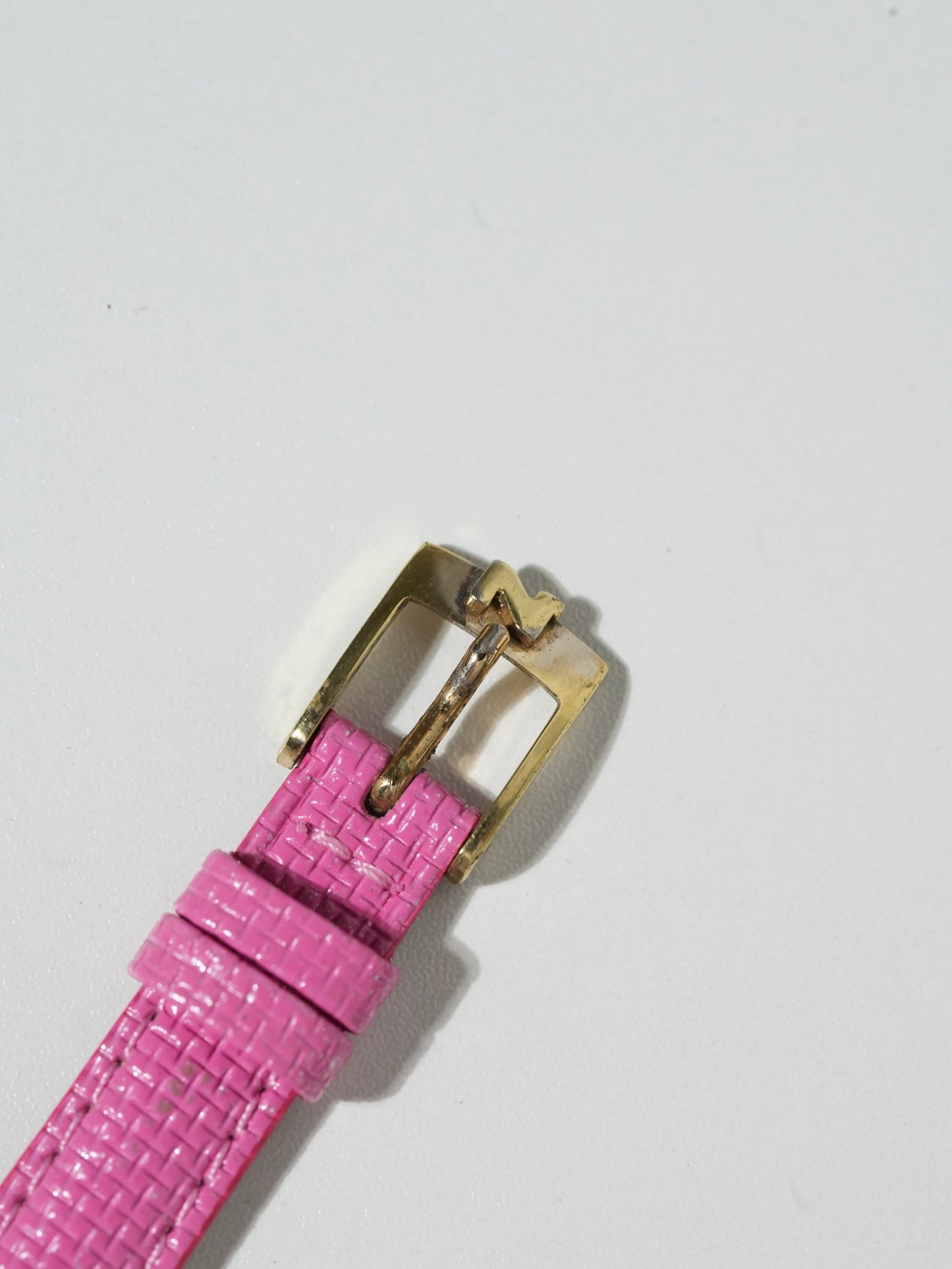 Nina Ricci Vintage Rope Bezel Gold Watch – Pink Strap