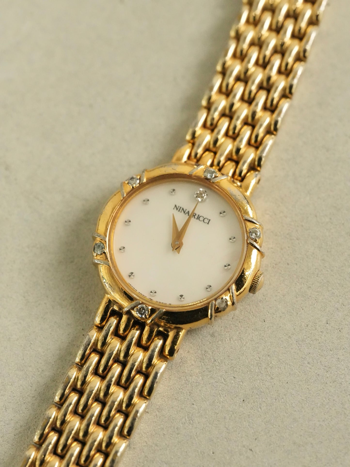 NINA RICCI Vintage Mother of Pearl Dial Watch Gold Bracelet Model