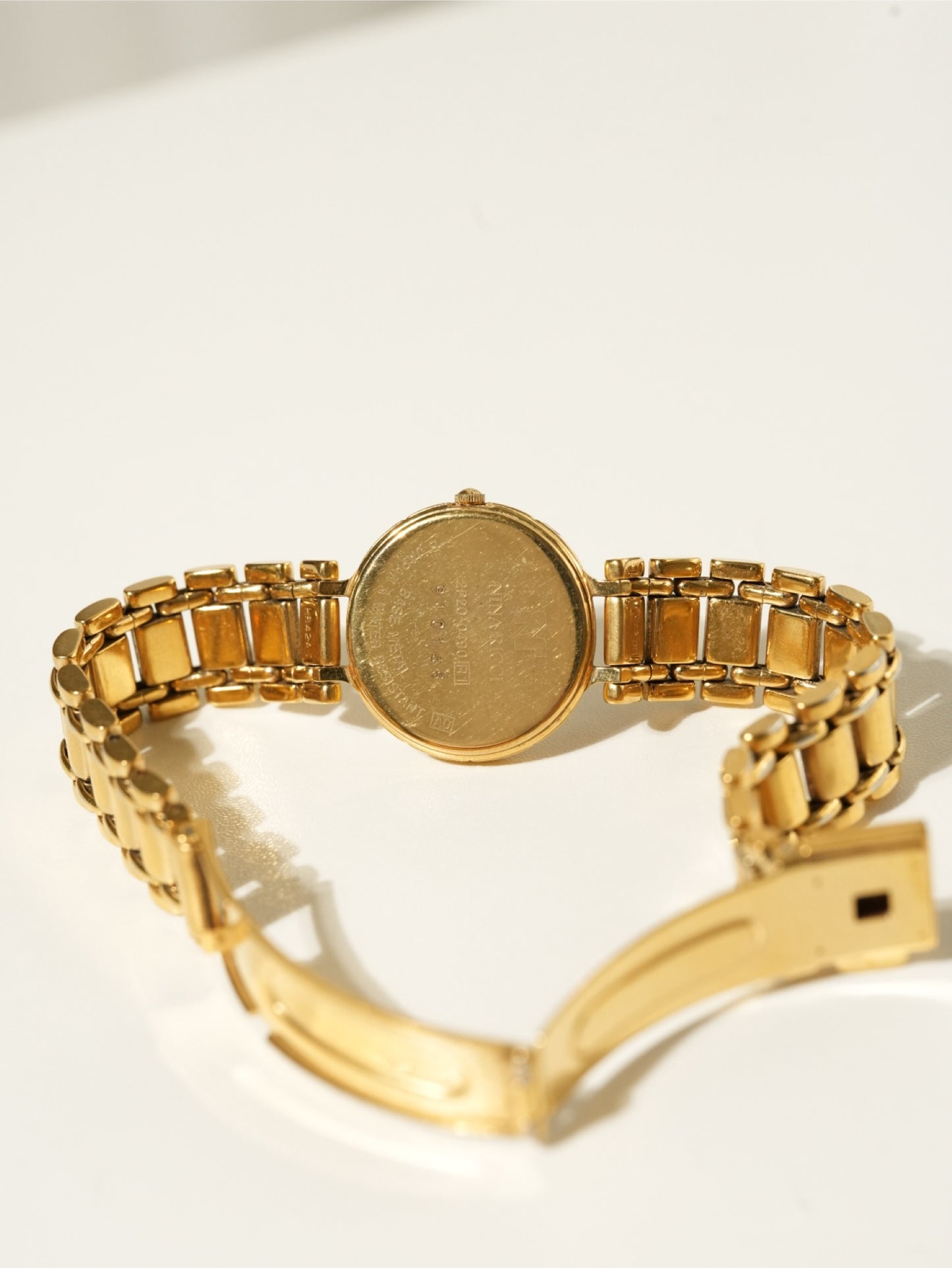 Nina Ricci Classic Round Dial Watch